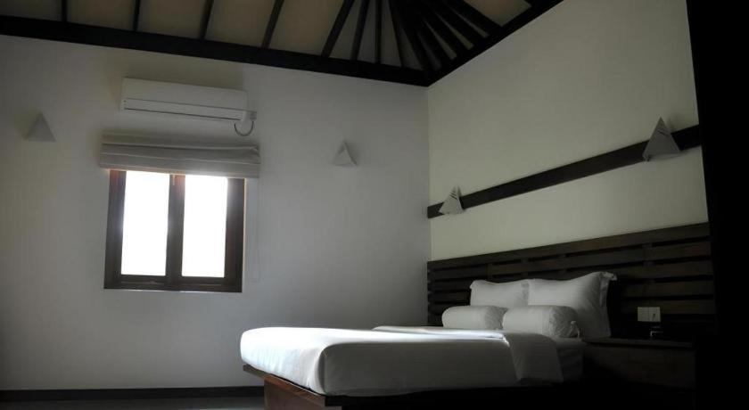 Roman Lake Ayurveda Boutique Resort Ahungalla Dış mekan fotoğraf