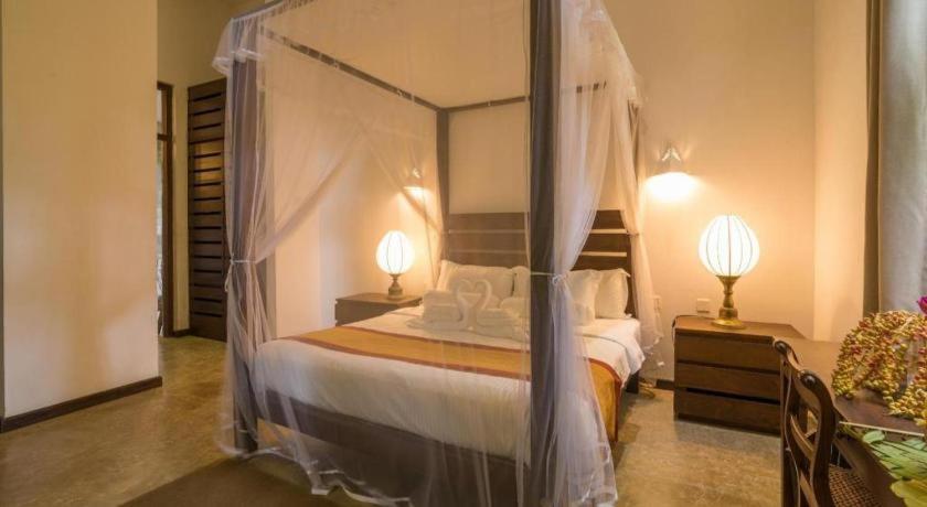 Roman Lake Ayurveda Boutique Resort Ahungalla Dış mekan fotoğraf